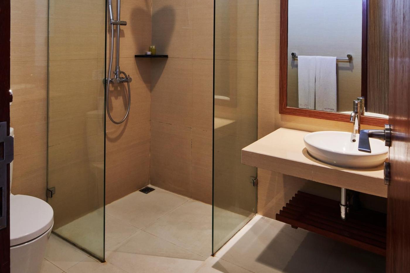 Hikari Hill View Villa 7 Bedrooms With A Private Swimming Pool And Billiard 반둥 외부 사진