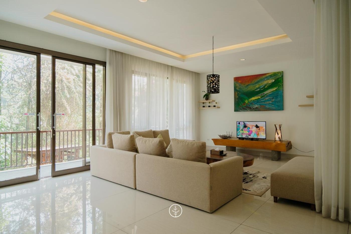 Hikari Hill View Villa 7 Bedrooms With A Private Swimming Pool And Billiard 반둥 외부 사진