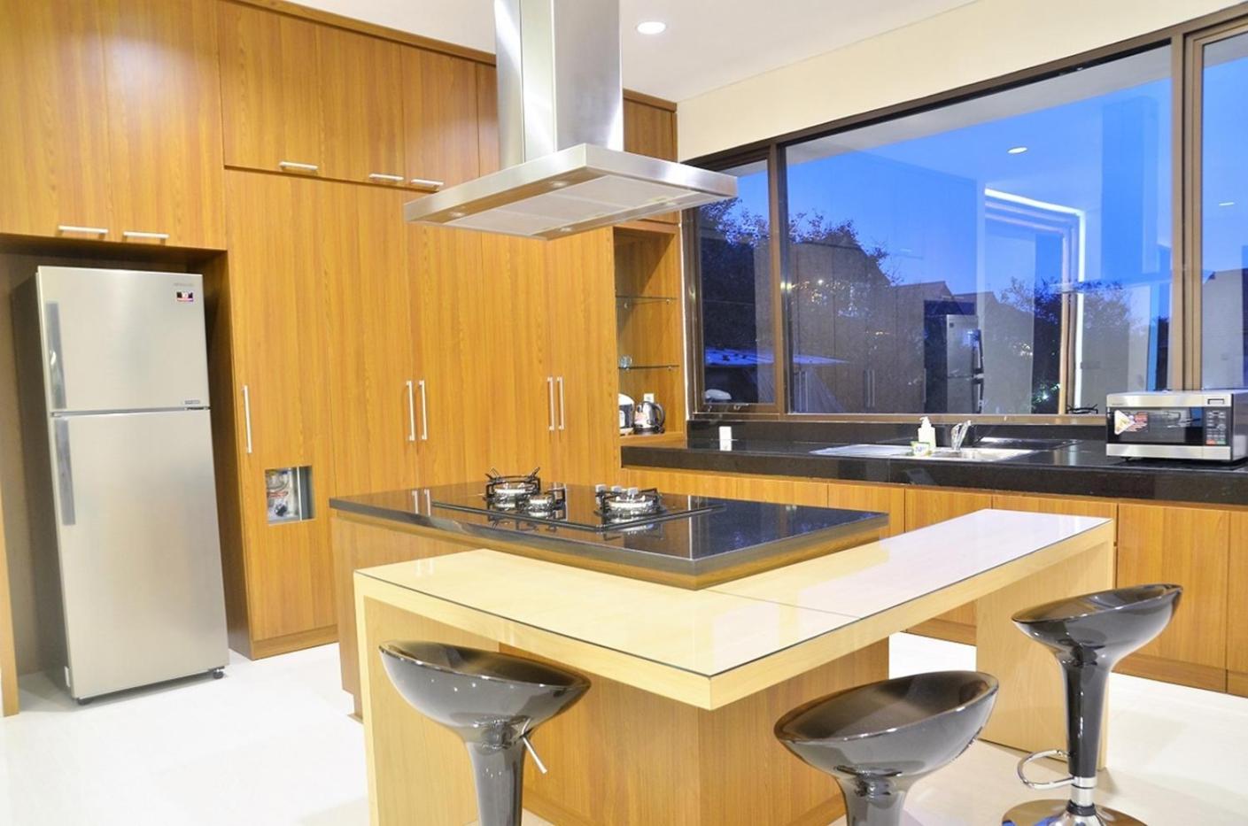 Hikari Hill View Villa 7 Bedrooms With A Private Swimming Pool And Billiard 반둥 외부 사진