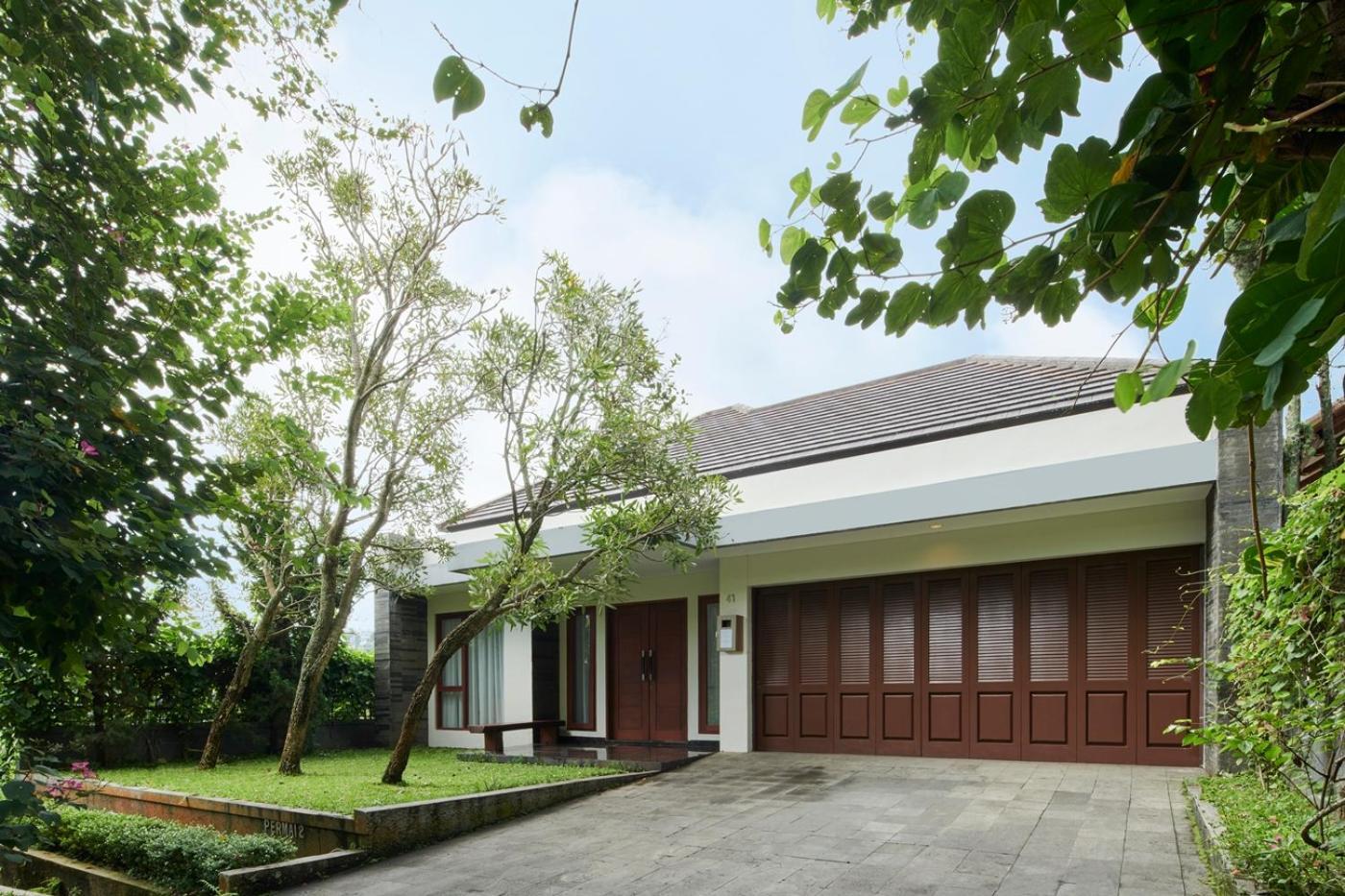 Hikari Hill View Villa 7 Bedrooms With A Private Swimming Pool And Billiard 반둥 외부 사진