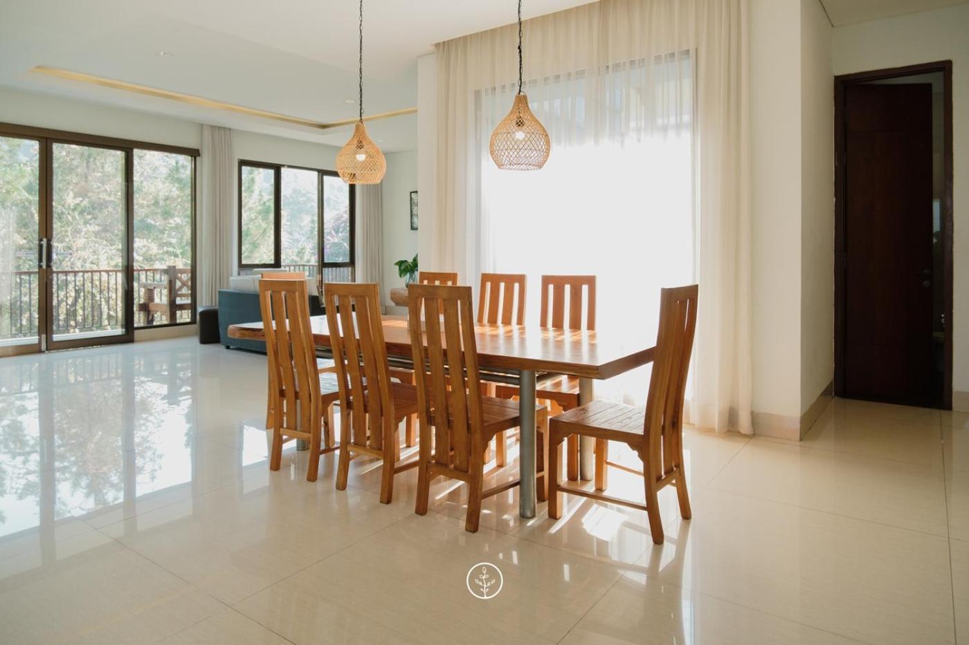 Hikari Hill View Villa 7 Bedrooms With A Private Swimming Pool And Billiard 반둥 외부 사진