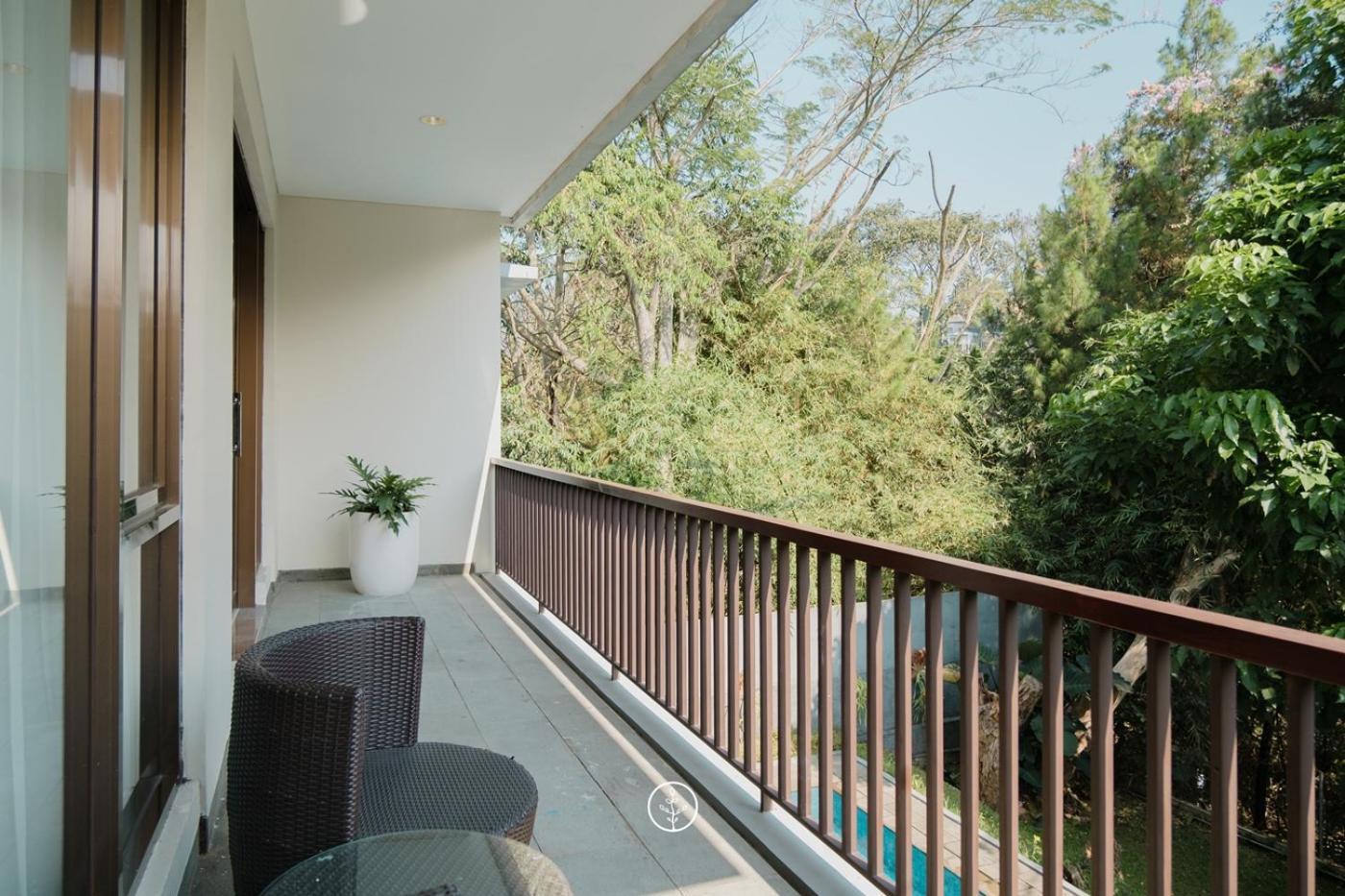 Hikari Hill View Villa 7 Bedrooms With A Private Swimming Pool And Billiard 반둥 외부 사진